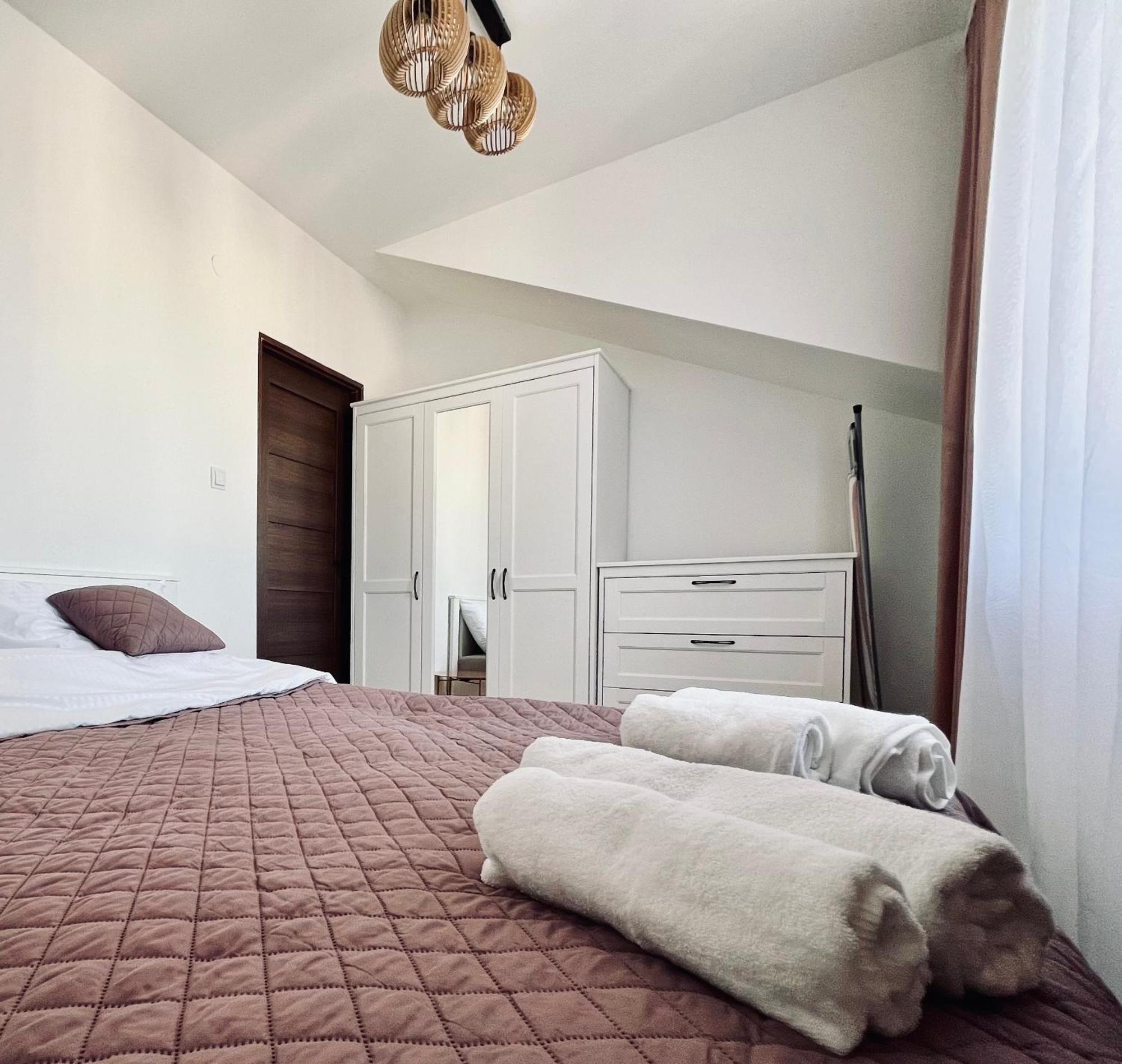 Apartament Wisteria Przemysl Ngoại thất bức ảnh
