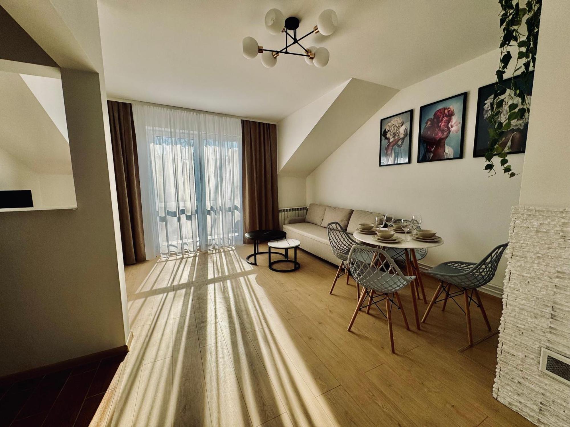 Apartament Wisteria Przemysl Ngoại thất bức ảnh